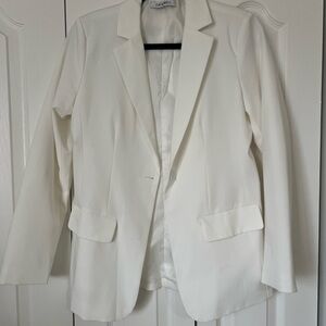 Elegant Women's White Blazer